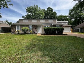 Building Photo - 8100 Shallow Glen Trail