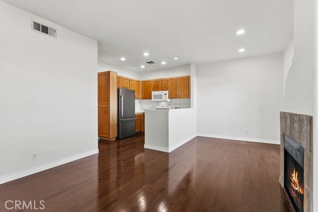 Building Photo - 17 Aurora