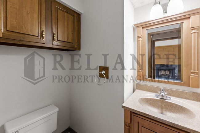Building Photo - 1518 S Todd Pl