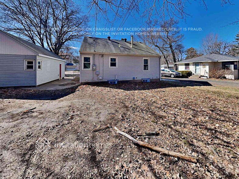 Building Photo - 6709 Channel Rd NE