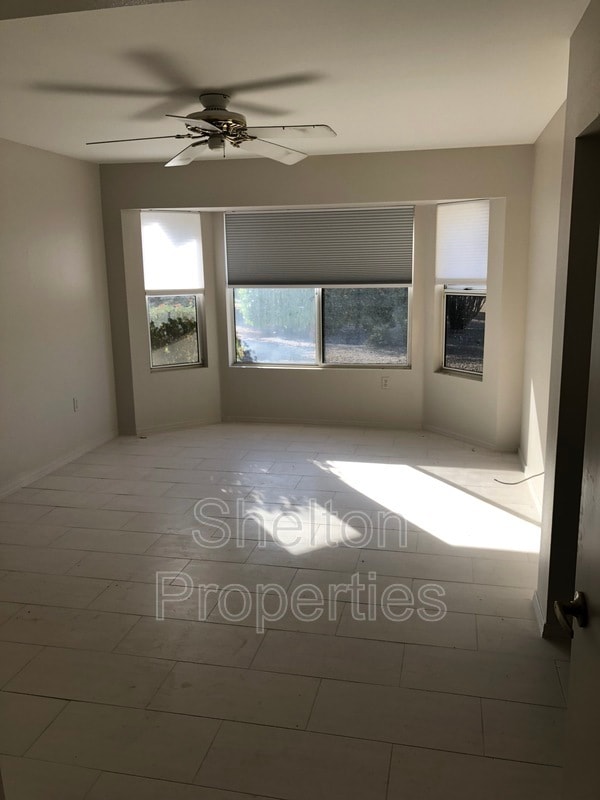 Building Photo - 14305 W Heritage Dr