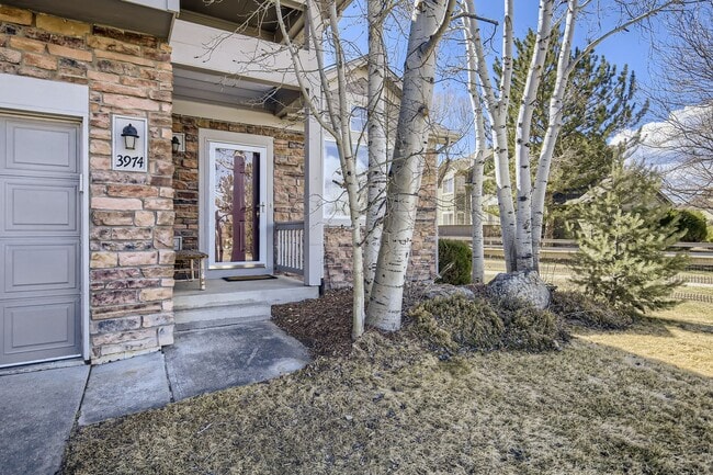 Building Photo - 3974 Hawthorne Cir