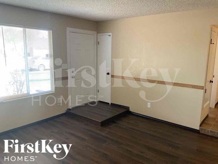 Building Photo - 314 W Oraibi Dr