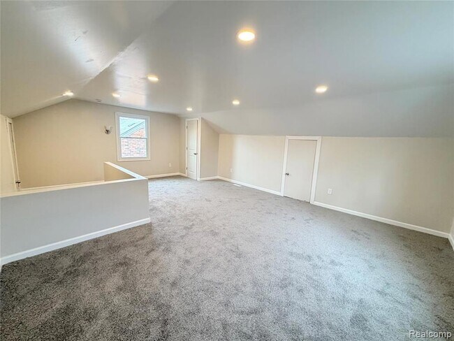 Building Photo - 9832 Balfour Rd