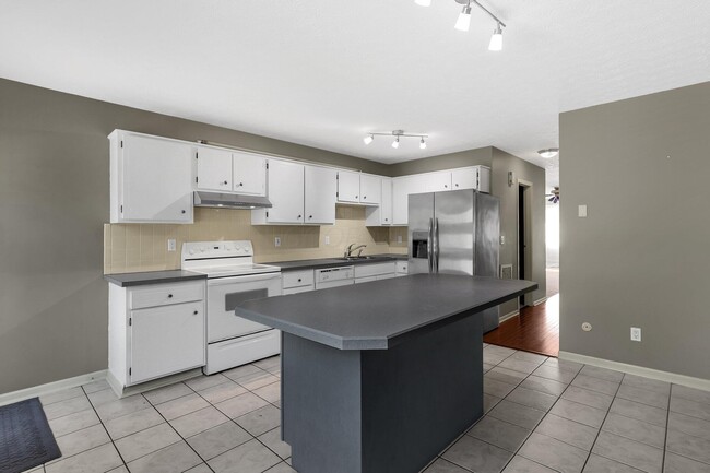 Building Photo - 5763 Stormcroft Ave