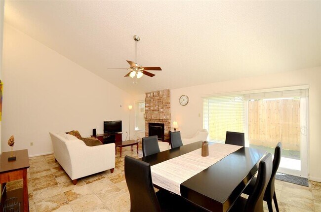 Building Photo - 3307 Long Hollow Ct
