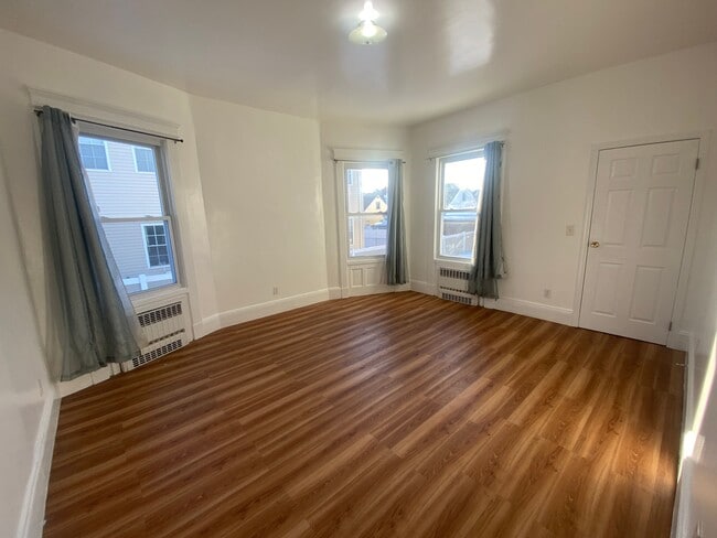 Building Photo - 29 High St