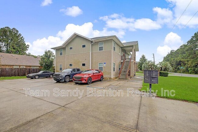 Building Photo - 542 S 72nd Ave