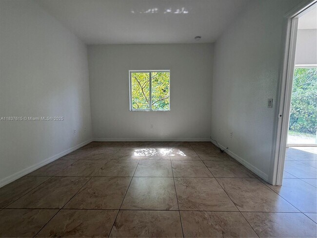 Building Photo - 13212 Old Biscayne Dr