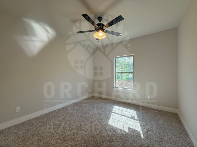 Building Photo - Single-Family Home- 3 Bed/ 2 Bath  Bella V...
