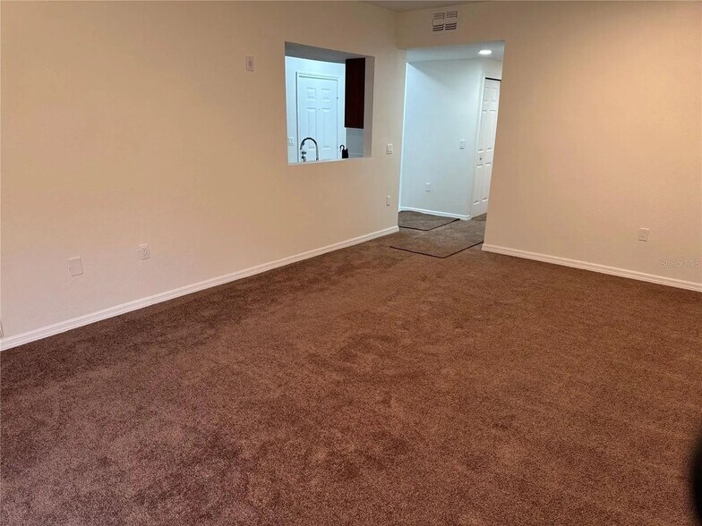 Building Photo - 9515 Grovedale Cir