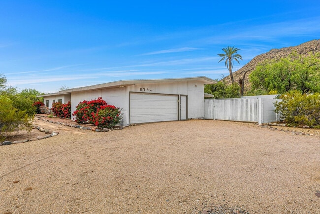 Building Photo - 6724 N 58th Pl