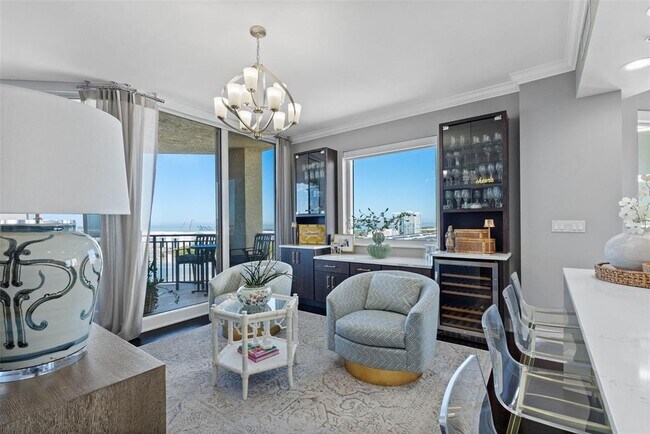 Building Photo - 5823 Bowen Daniel Dr