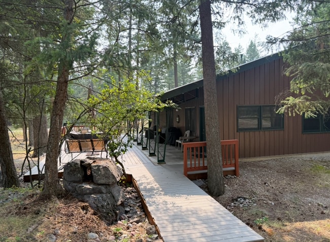Building Photo - Private Bigfork Home