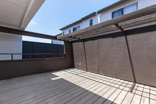 Building Photo - 8746 Villa La Jolla Dr