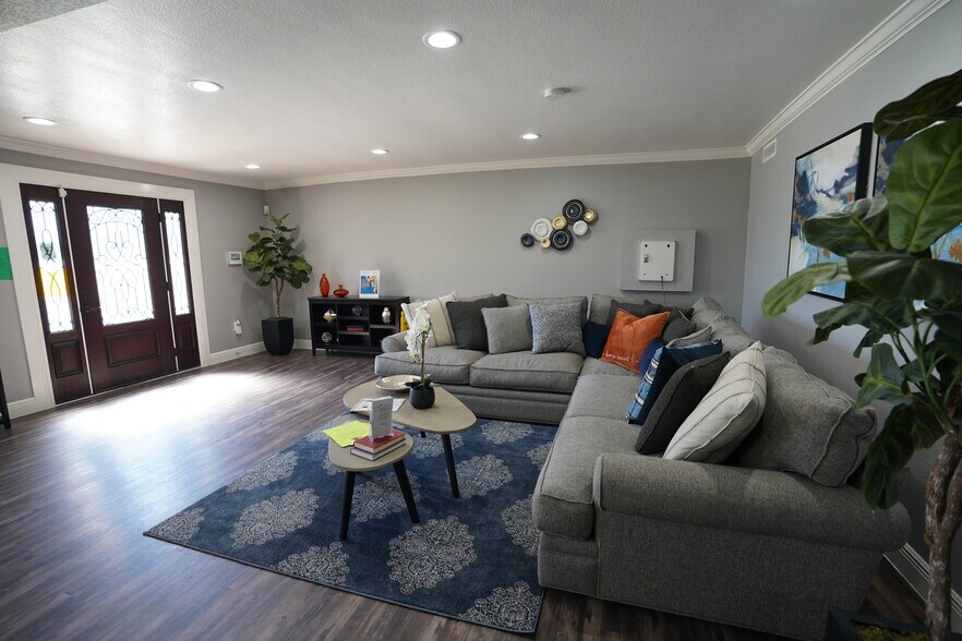 Building Photo - Steeplechase