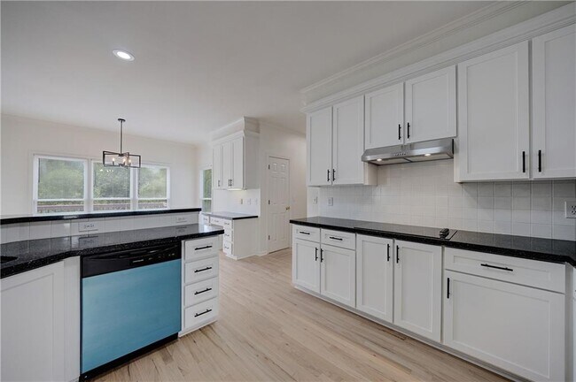 Building Photo - 5795 Dovnick Dr SW