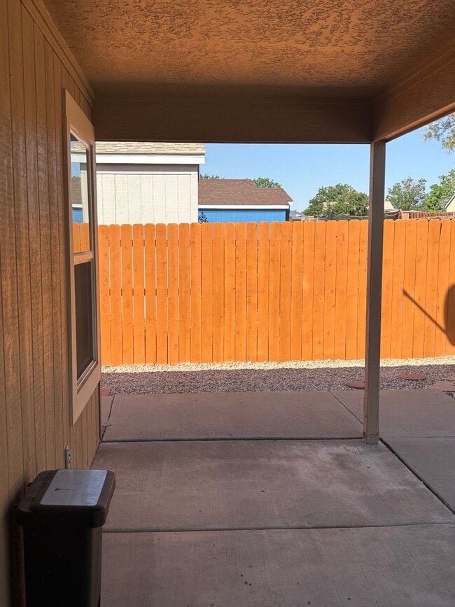 Building Photo - Charming 2 Bed, 2 Bath Home in Rio Rancho