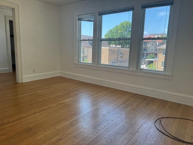 Primary Photo - 325 W Wilson St