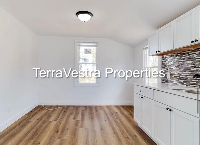 Building Photo - 3 Bed Single Family in Port Norris. Eligib...
