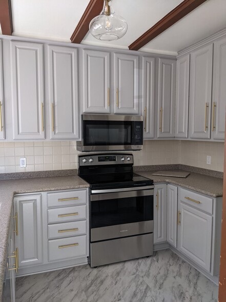 Building Photo - 239 Orizaba Ave