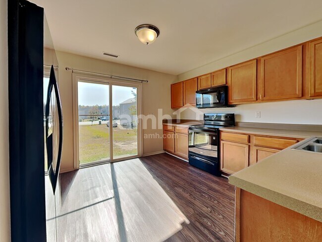 Building Photo - 3112 Varcroft Rd