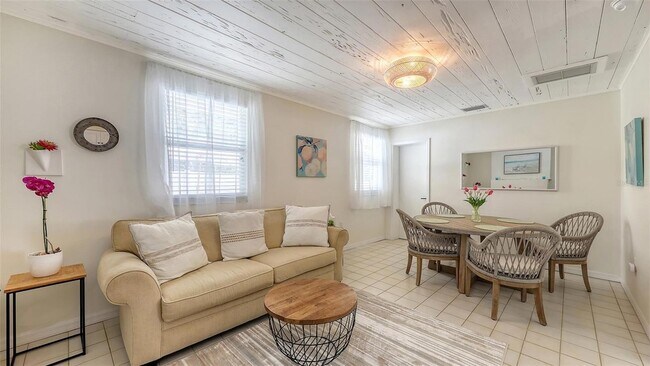 Building Photo - 3604 Casey Key Rd