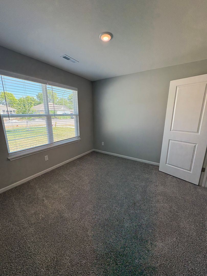 Building Photo - 653 Fall Meadow Ln