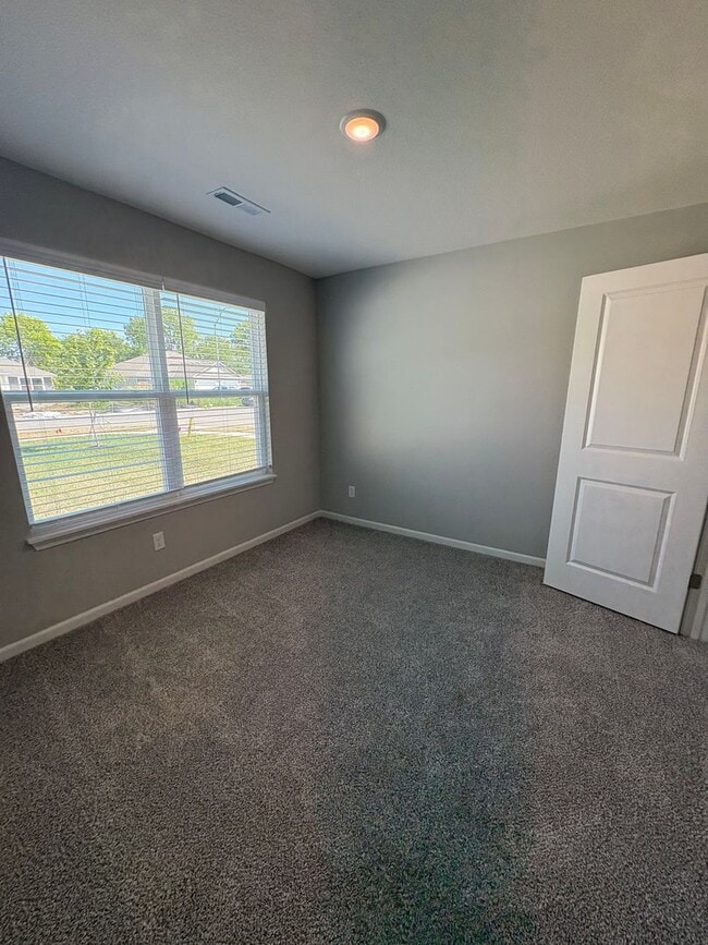 Building Photo - 631 Fall Meadow Ln