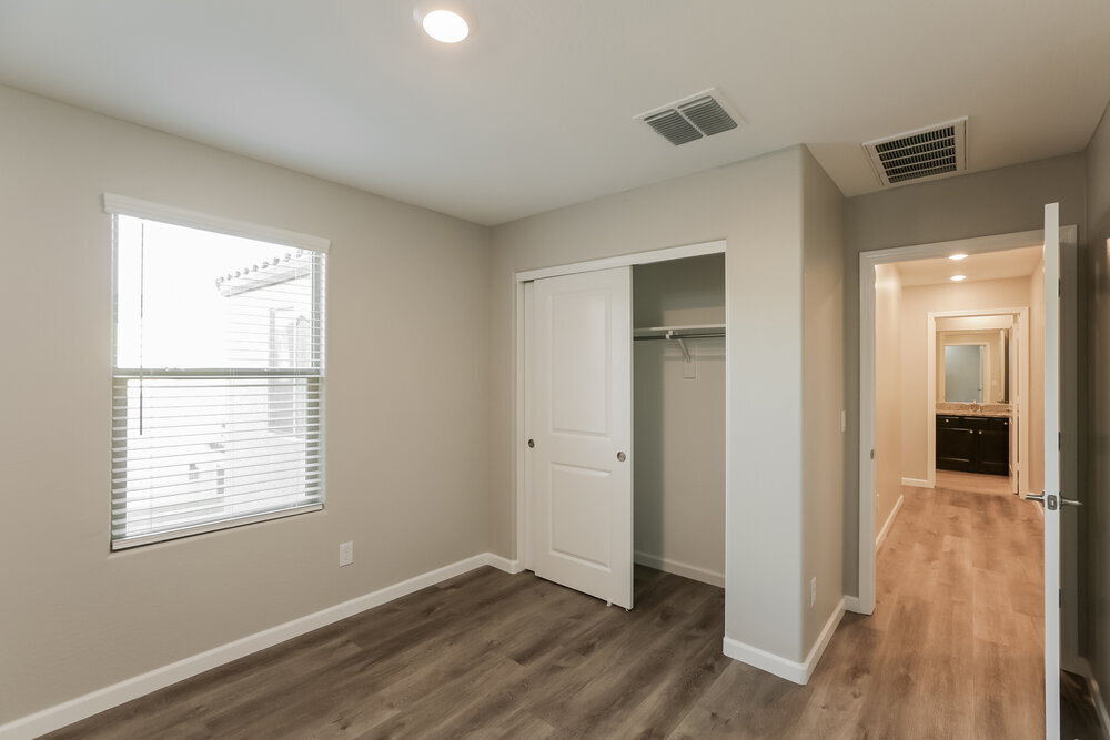 Building Photo - 8039 W Agora Ln