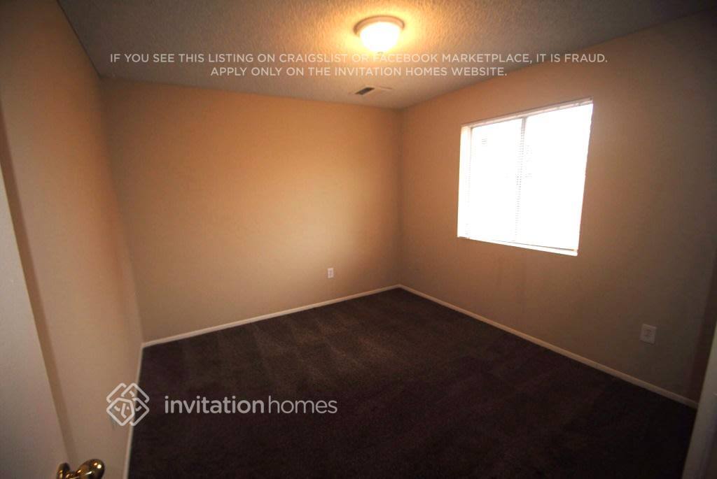 Building Photo - 5337 W Berkeley Rd