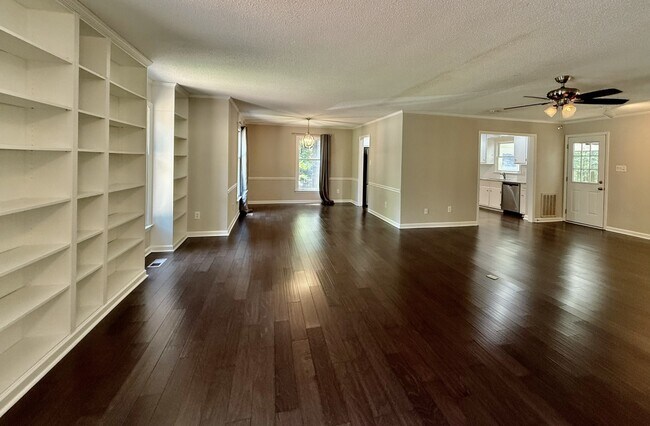 Building Photo - 3129 Marywood Dr