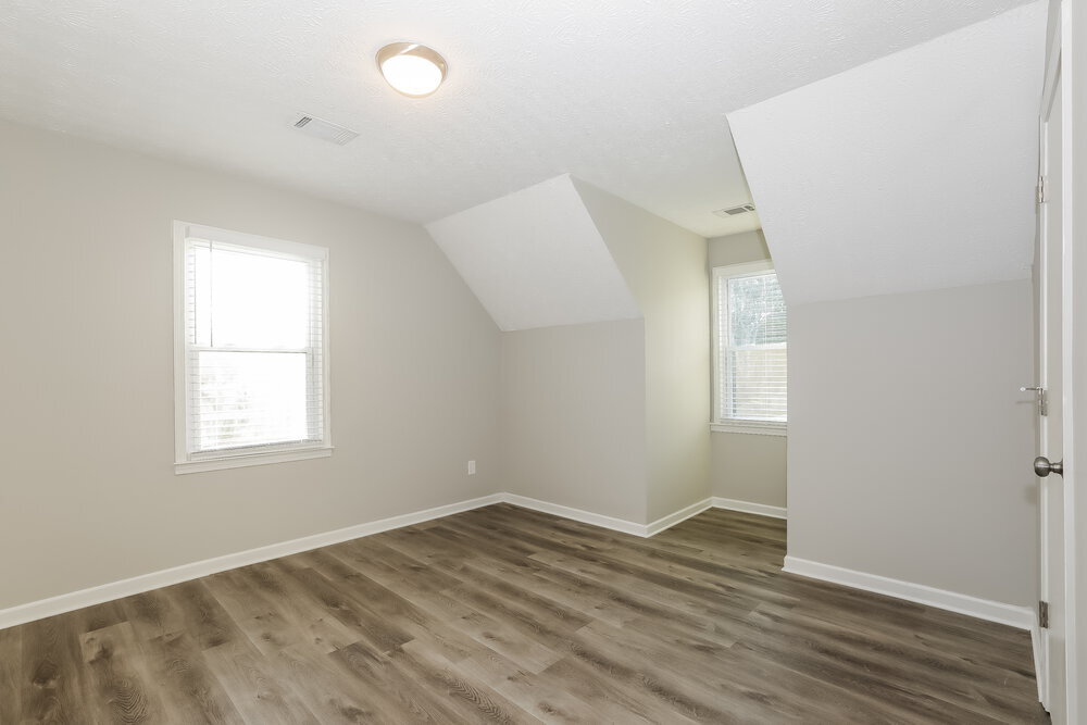 Building Photo - 709 Fallowfield Dr