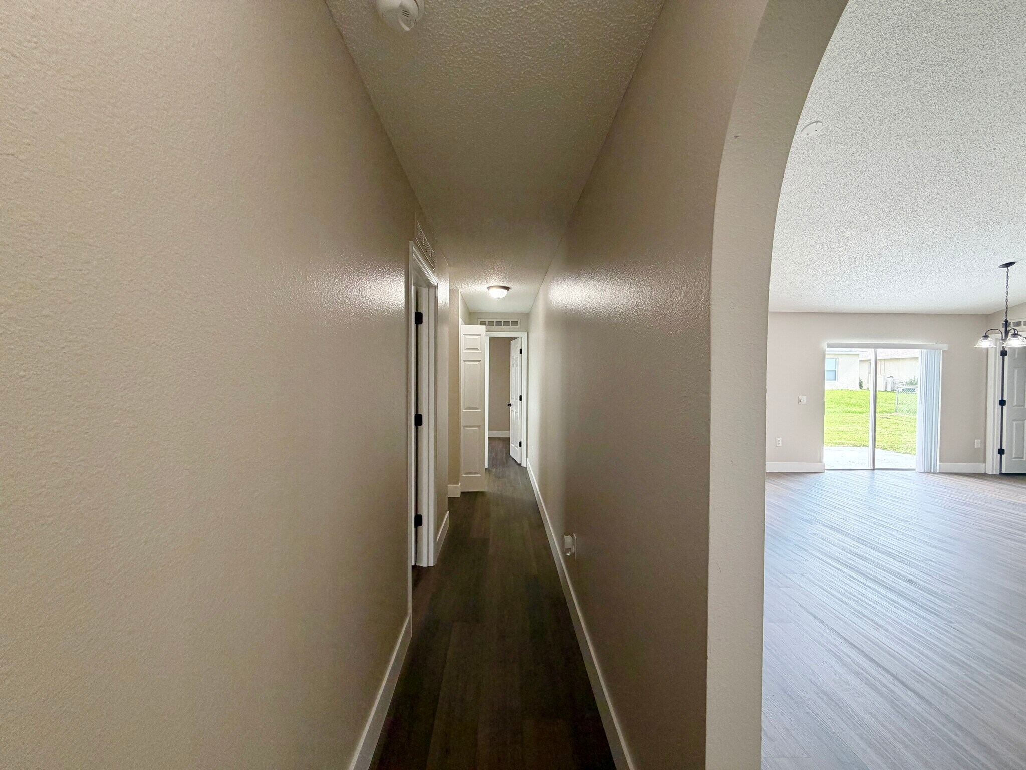 Building Photo - 47 Sawfish Ct
