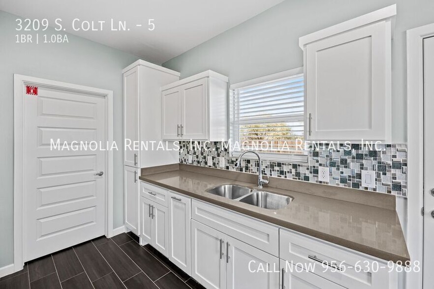 Building Photo - 3209 S Colt Ln