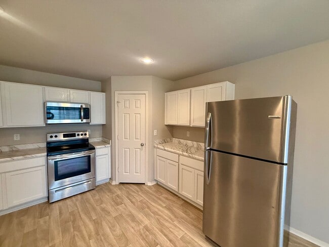 Building Photo - 3008 Emerald Pk Trl