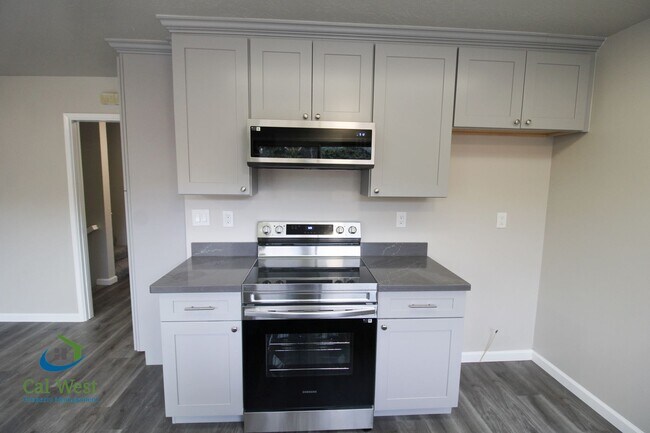 Building Photo - $5095 - COMING SOON! Large spacious updated 4 Bed/2.5 Bath Home With Pool in San Jose