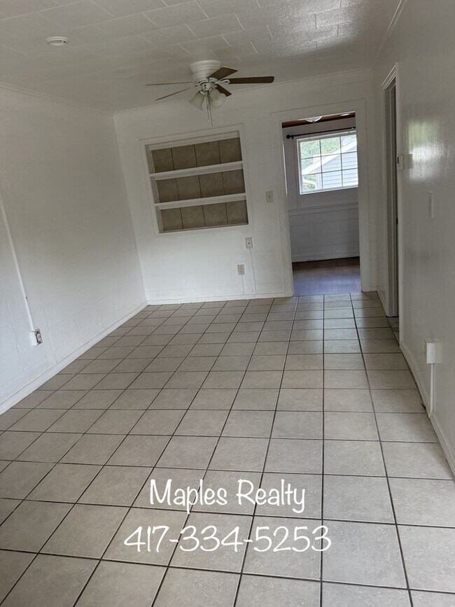 Building Photo - 152 Lotus Ave