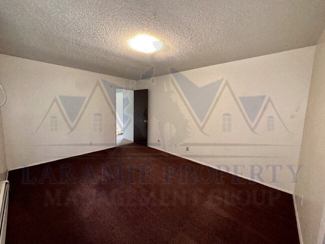 Building Photo - 708 Downey St