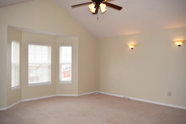 Building Photo - Located in the popular Woodland Hills Subd...