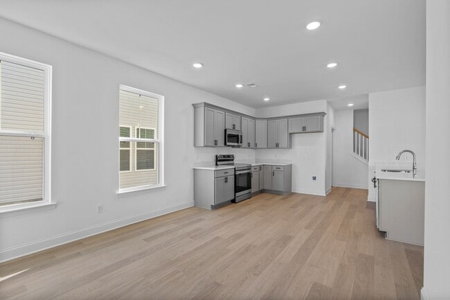 Building Photo - Brand New Home! Convenient Location! RENT TODAY!