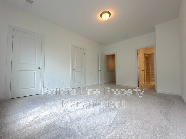 Building Photo - 2145 Noble Townes Wy