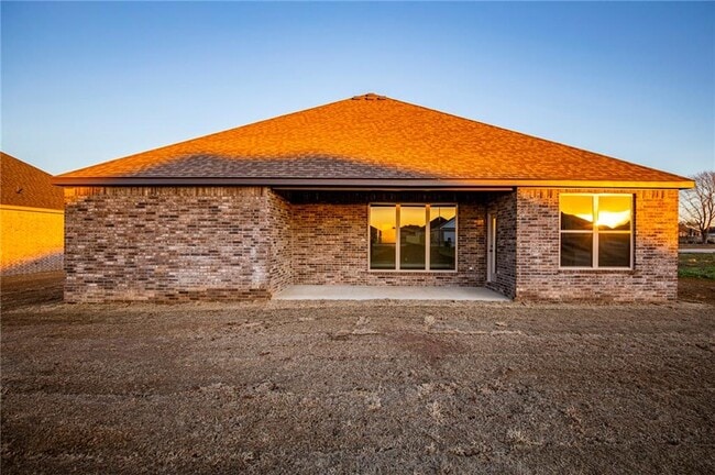 Building Photo - 1048 Parker Ln
