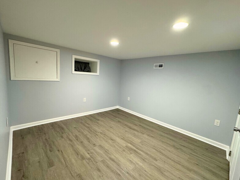 Building Photo - 2909 Duncan Ln