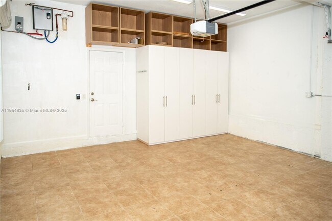 Building Photo - 5241 SW 155th Ave