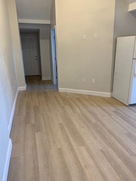 Building Photo - 1035 Hepburn St