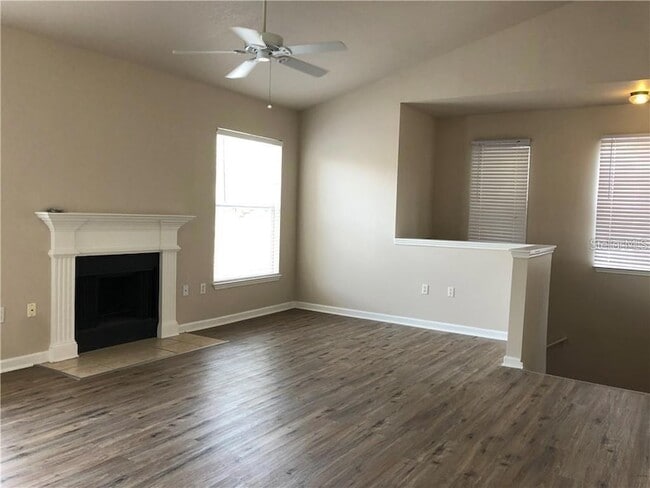 Building Photo - 10526 Villa View Cir