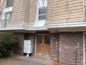 Building Photo - 1162 Middle Turnpike W