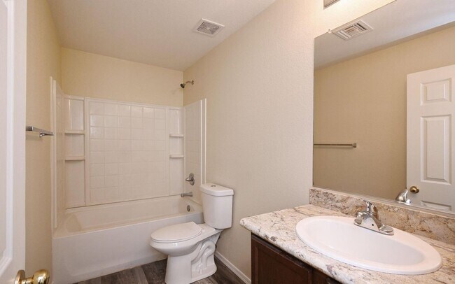 Building Photo - BEAUTIFUL 3 BEDROOM PLUS HUGE LOFT  for RENT