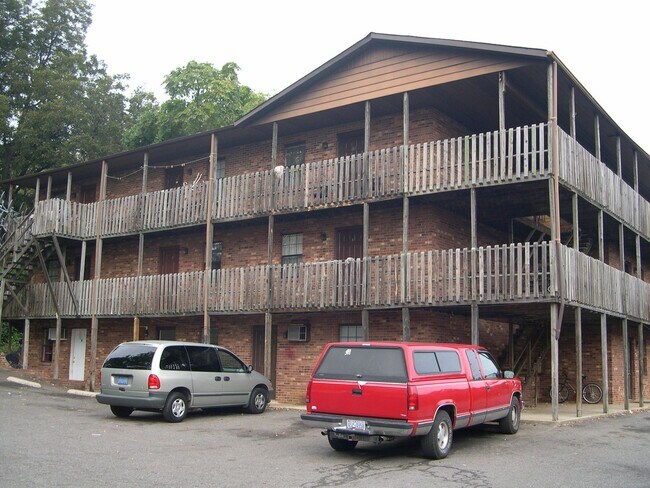 Building Photo - 1410 Academy Street Apartments